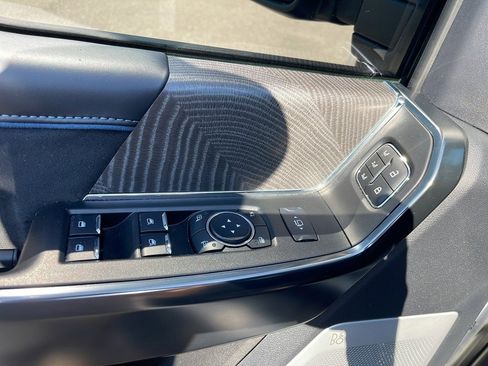 Certified 2025 Ford F250 Platinum image 9