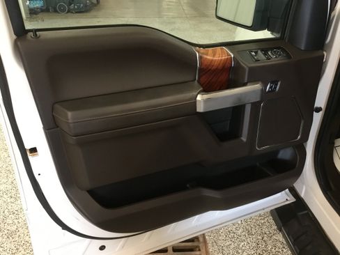 Used 2015 Ford F150 King Ranch AWD/4WD image 8