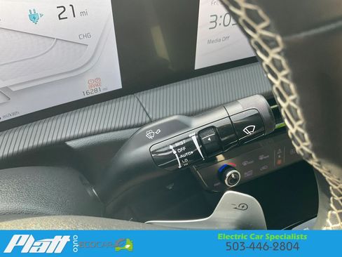 Used 2023 Kia EV6 GT-Line w/ GT-Line Suede Seat Package RWD image 31
