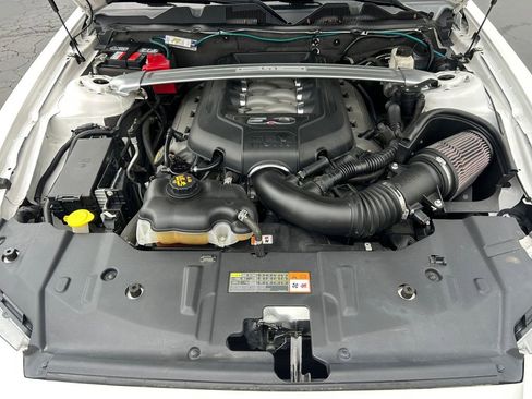 Used 2013 Ford Mustang GT Premium w/ Brembo Brake Pkg RWD image 30