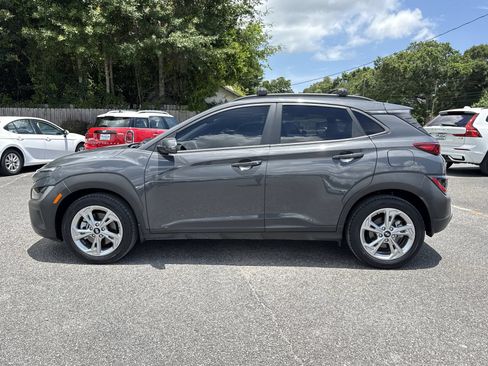 Used 2023 Hyundai Kona SEL AWD/4WD image 2