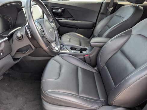 Used 2022 Kia Niro EX Premium FWD image 12