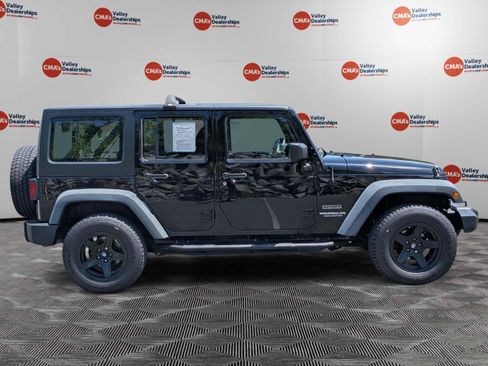 Used 2016 Jeep Wrangler Unlimited Sport AWD/4WD image 4