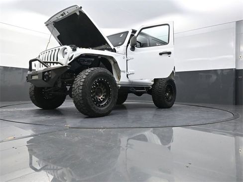 Used 2020 Jeep Wrangler Sport image 33