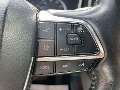 Used 2021 Toyota Highlander Limited FWD image 27