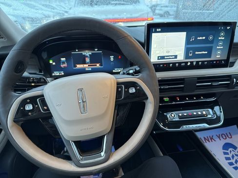 Certified 2023 Lincoln Corsair Reserve w/ Equipment Group 201A image 7