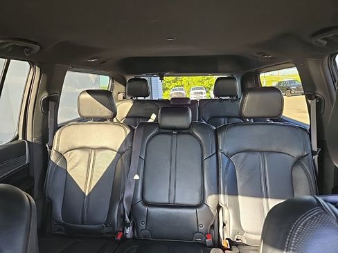 Used 2024 Jeep Wagoneer Series II w/ Flexible Seating Group AWD/4WD image 34