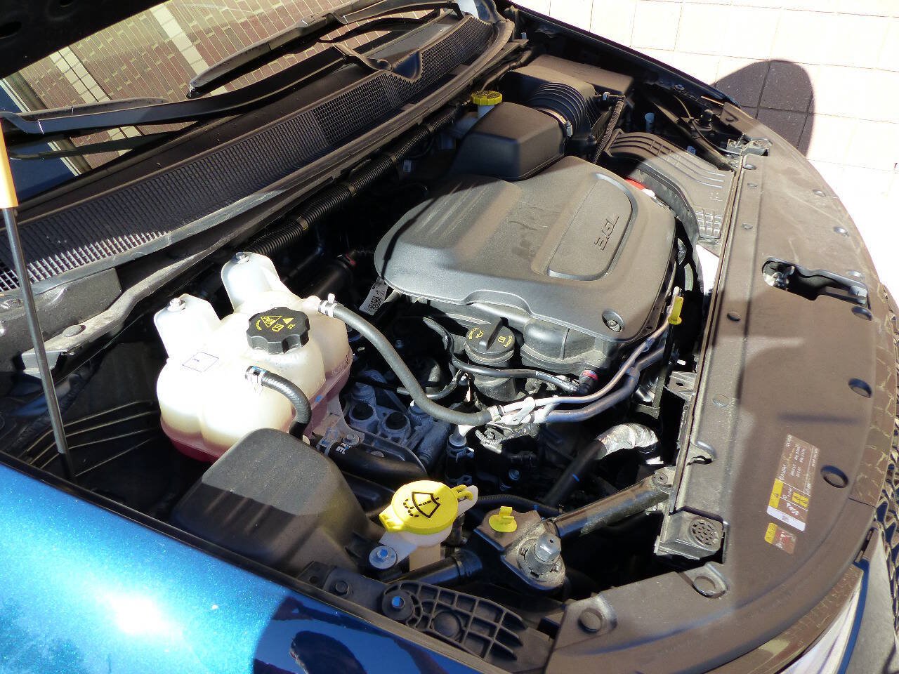 Used 2025 Chrysler Pacifica Select FWD image 18