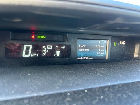Used 2017 Toyota Prius V Five w/ Advanced Technology Package FWD image 25