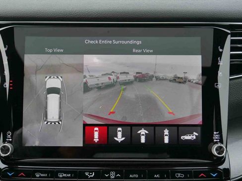 New 2025 Jeep Wagoneer L Series II image 40