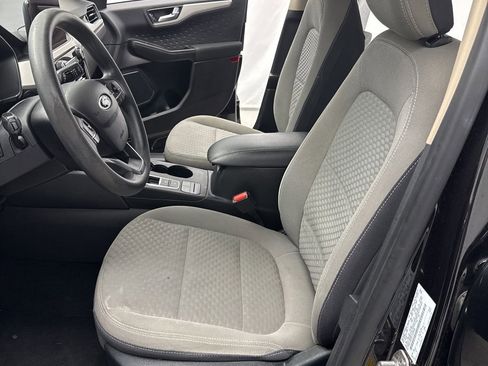 Used 2020 Ford Escape SE image 8
