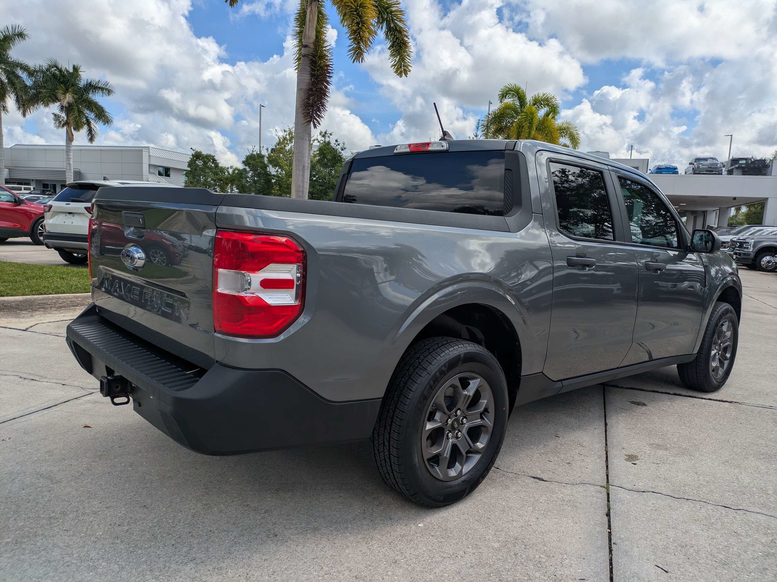 Used 2024 Ford Maverick XLT FWD image 4
