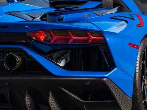 Used 2021 Lamborghini Aventador SVJ AWD/4WD image 59
