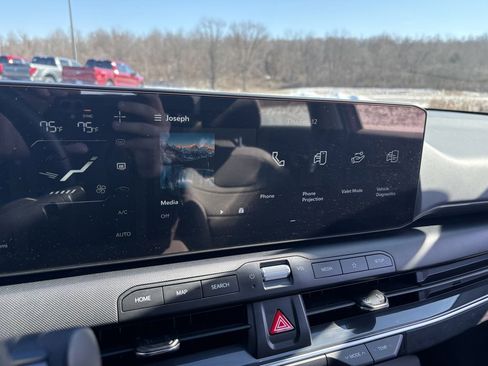 Used 2025 Kia K4 EX image 37