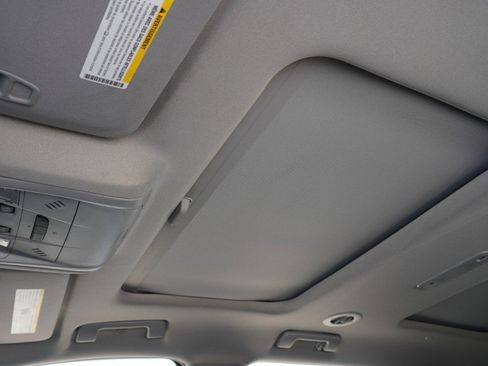 Used 2022 GMC Acadia AT4 w/ Technology Package image 26