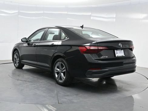 Used 2024 Volkswagen Jetta SE FWD image 5