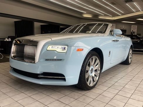 Used 2016 Rolls-Royce Dawn image 12