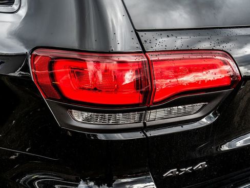 Used 2020 Jeep Grand Cherokee Limited X image 8