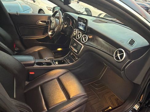 Used 2019 Mercedes-Benz CLA 250 4MATIC image 10