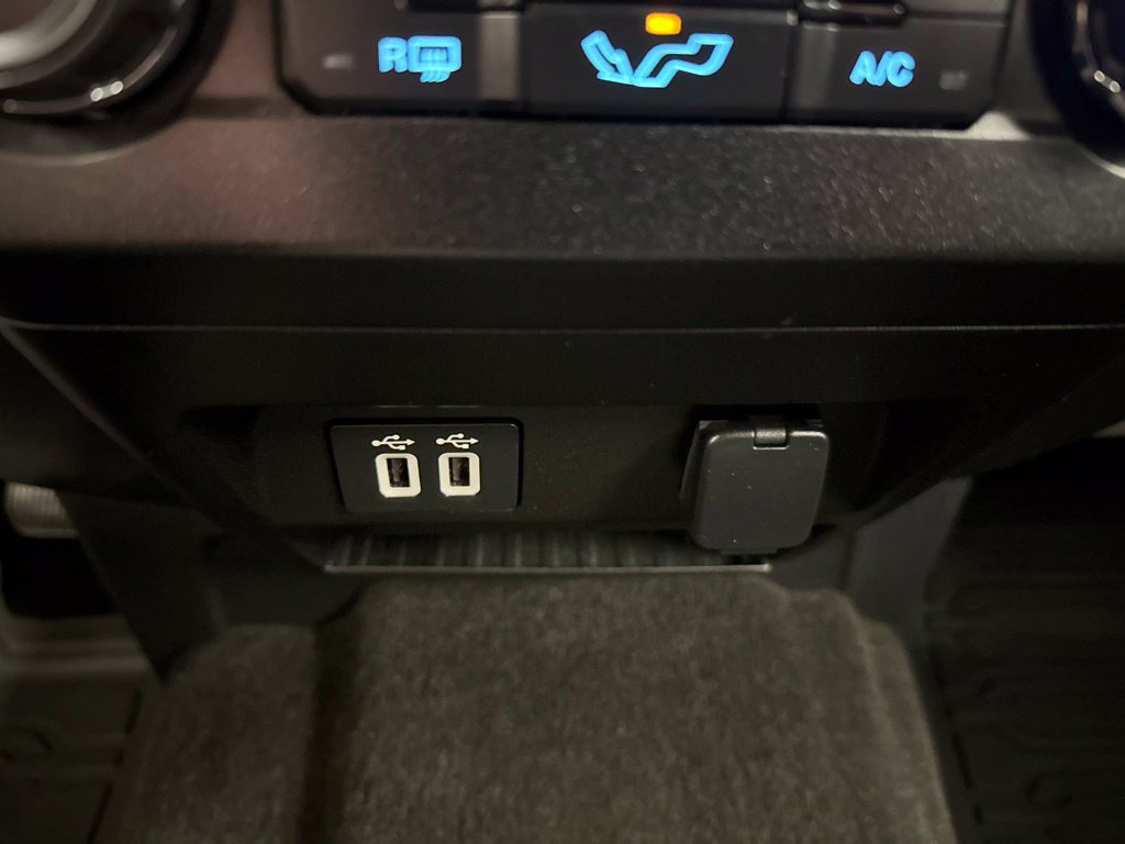 Used 2020 Ford F150 XLT w/ Equipment Group 302A Luxury AWD/4WD image 36