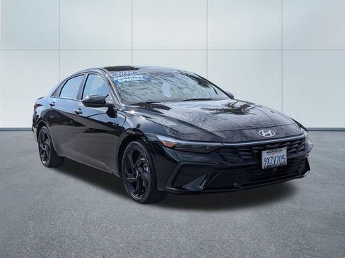 Used 2026 Hyundai Elantra SEL FWD image 8