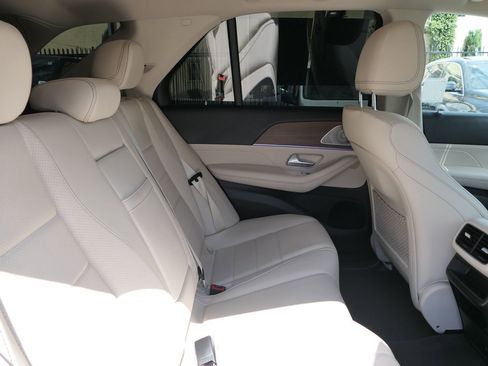 Used 2021 Mercedes-Benz GLE 350 4MATIC image 29