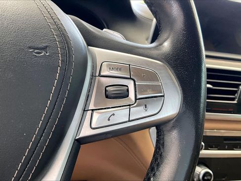 Used 2016 BMW 740i RWD image 25
