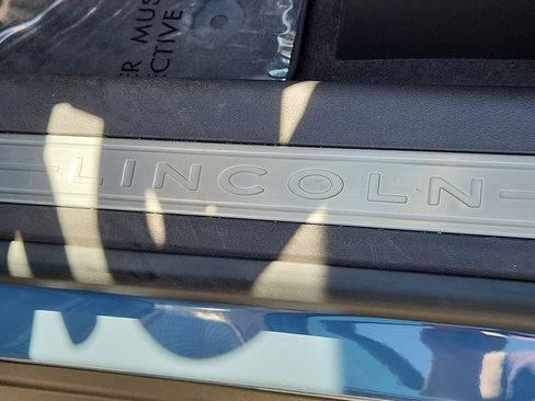 Used 2025 Lincoln Nautilus Black Label AWD/4WD image 16