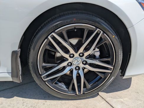 Used 2021 Honda Accord Touring image 9