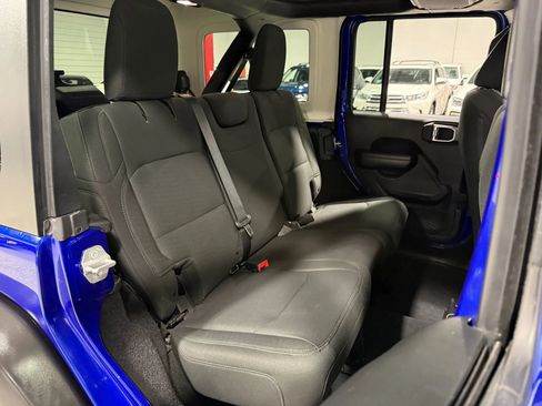 Used 2018 Jeep Wrangler Unlimited Sport S image 53