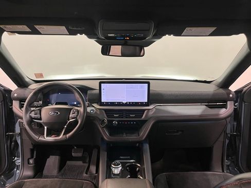 Certified 2025 Ford Explorer ST image 21