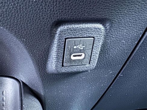 Used 2025 Toyota Corolla LE image 8