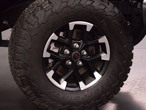 Used 2026 Jeep Wrangler Unlimited Rubicon AWD/4WD image 11