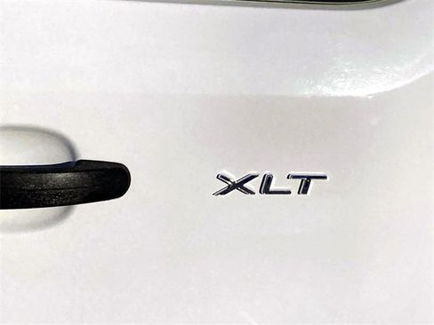 Used 2018 Ford Transit 350 XLT image 5