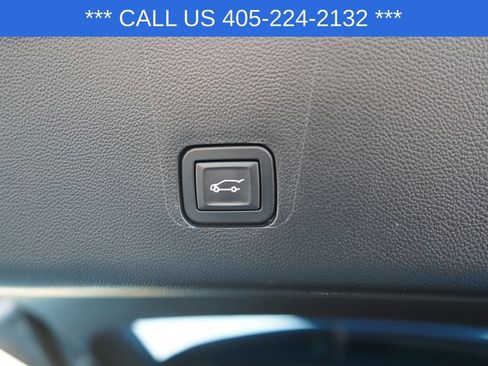 Used 2023 Chevrolet Traverse Premier w/ Redline Edition FWD image 28