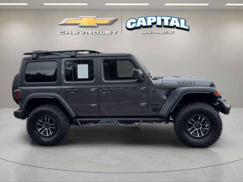 Used 2024 Jeep Wrangler Unlimited Sport AWD/4WD image 6