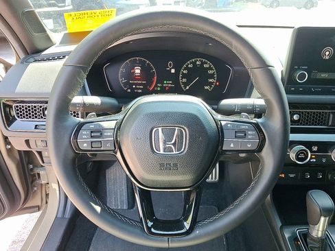 Used 2025 Honda Civic Sport image 16