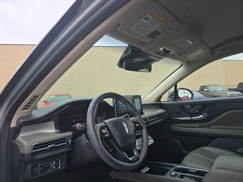 Used 2023 Lincoln Corsair AWD w/ Equipment Group 101A image 10