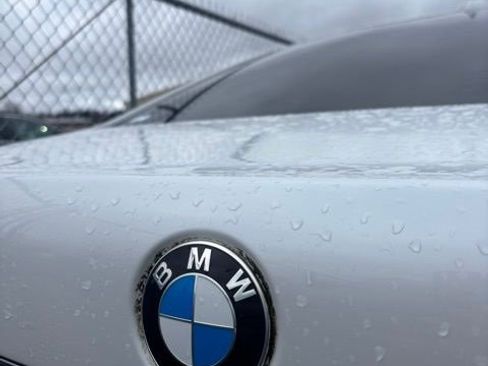 Used 2016 BMW 740i image 10