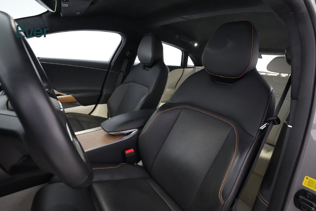 Used 2024 Lucid Air Touring AWD/4WD image 4