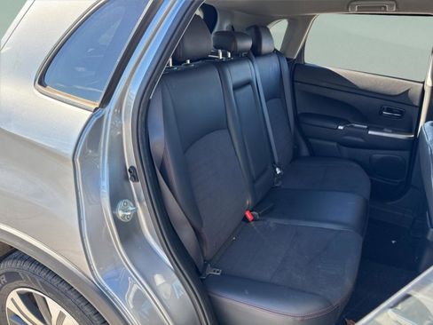 Used 2022 Mitsubishi Outlander Sport SE image 28