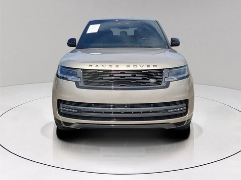 Used 2025 Land Rover Range Rover Long Wheelbase SE AWD/4WD image 2