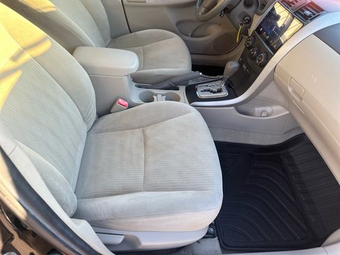 Used 2010 Toyota Corolla LE image 21