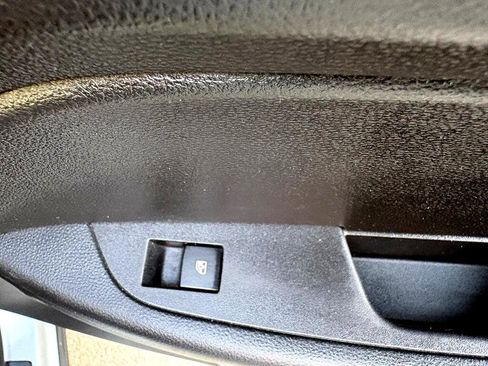 Used 2011 GMC Terrain SLE image 16