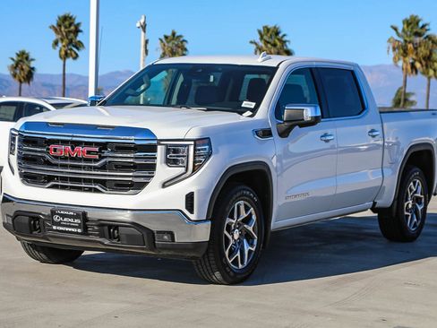 Used 2022 GMC Sierra 1500 SLT image 3