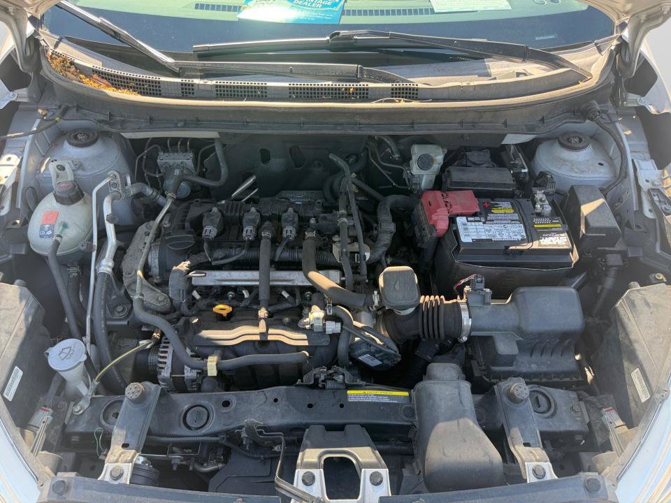 Used 2018 Nissan Kicks S FWD image 20