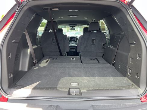 Used 2023 Chevrolet Traverse LT AWD/4WD image 5