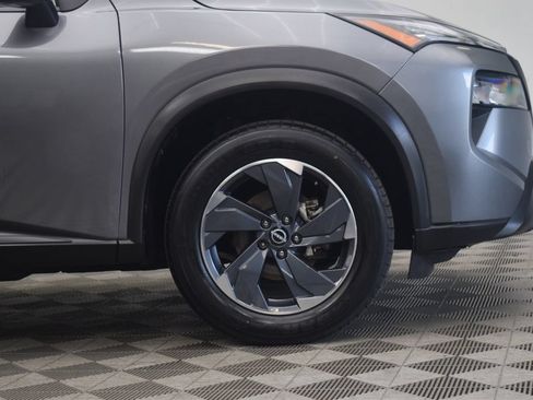 Used 2024 Nissan Rogue SV FWD image 28