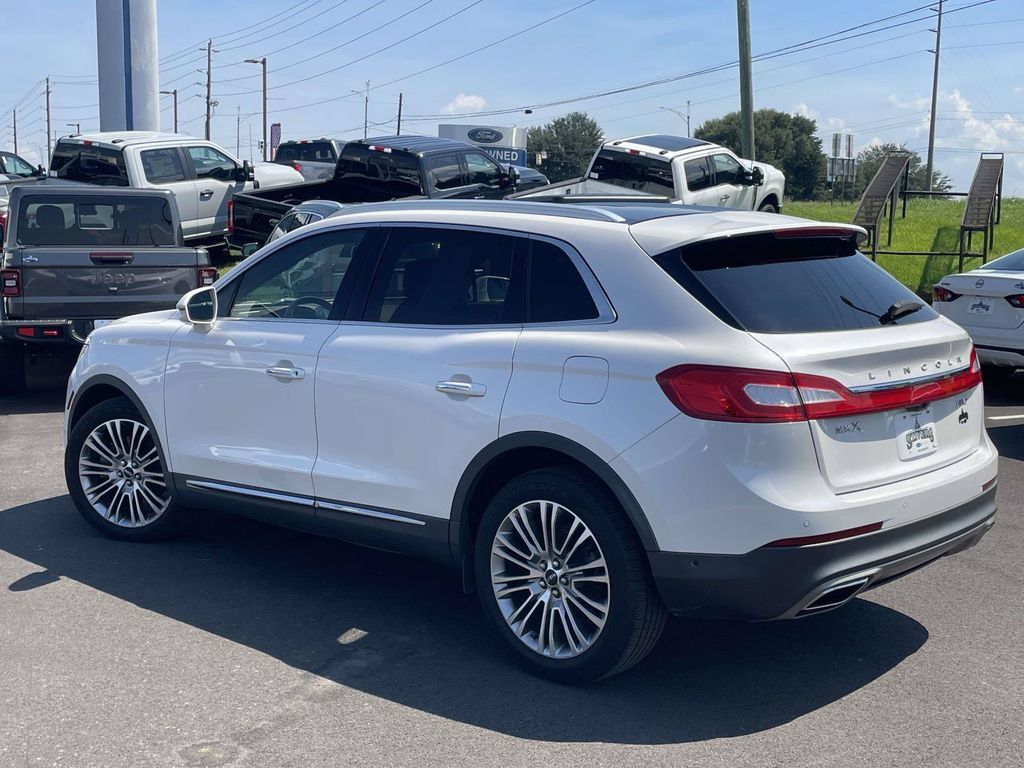 Used 2016 Lincoln MKX Reserve w/ Technology Package AWD/4WD image 5
