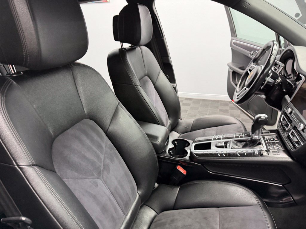 Used 2021 Porsche Macan AWD/4WD image 51
